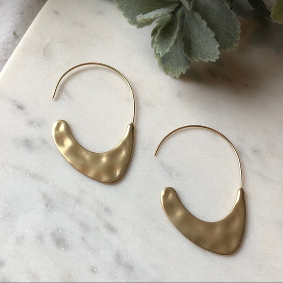 Jewelry - The Willa - Hammered Vintage Crescent Hoops